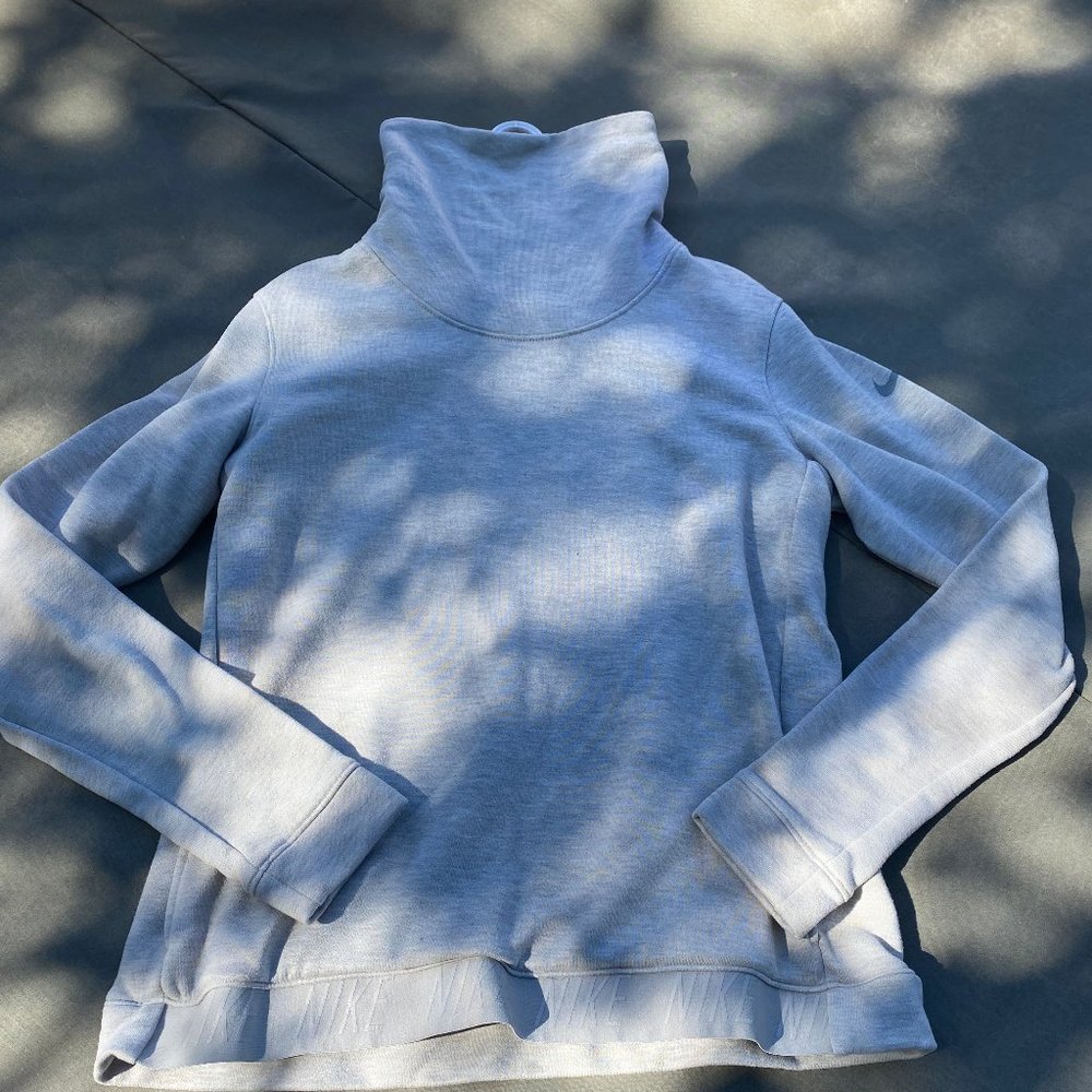 nike turtle neck